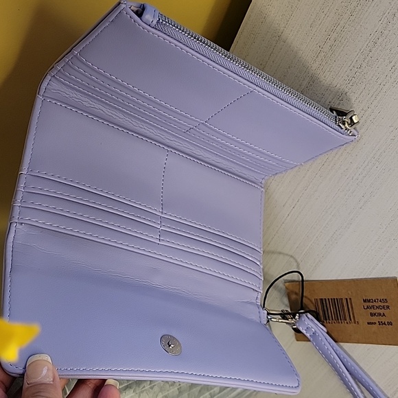 Steve Madden Quilted Faux Leather Wallet Wristlet Silver Chain Lavender - Picture 5 of 8